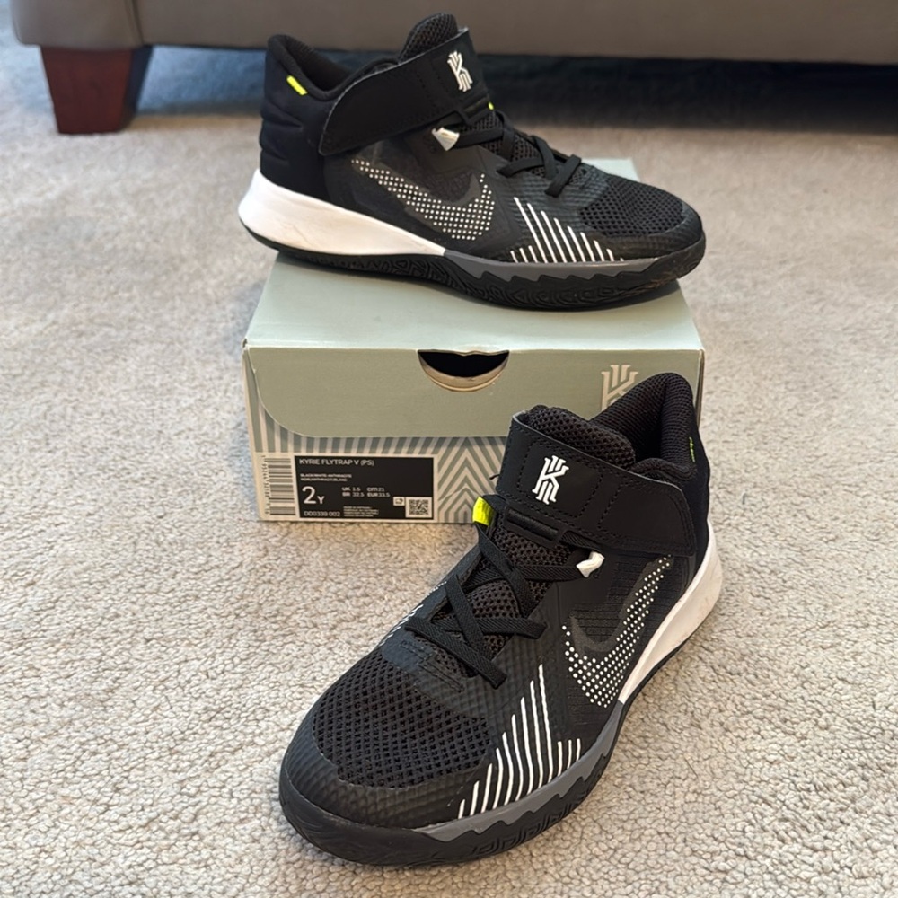 Nike Kids Black and White Sneakers
